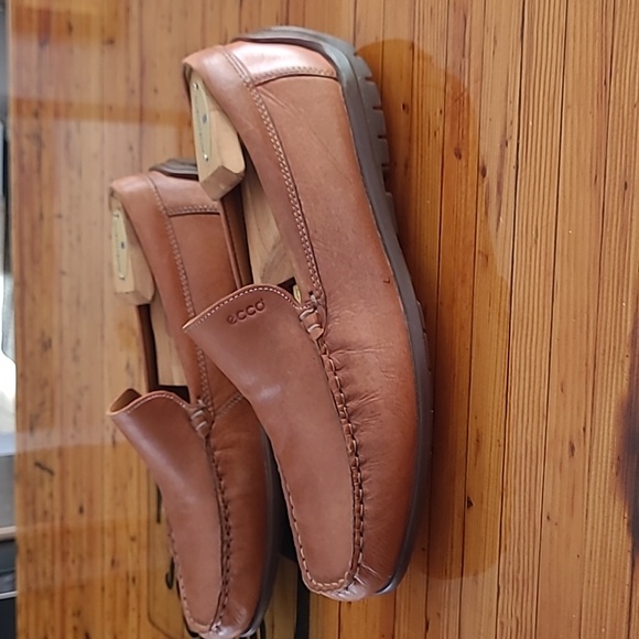 NWOT ECCO BROWN LEATHER LOAFERS - Picture 2 of 8